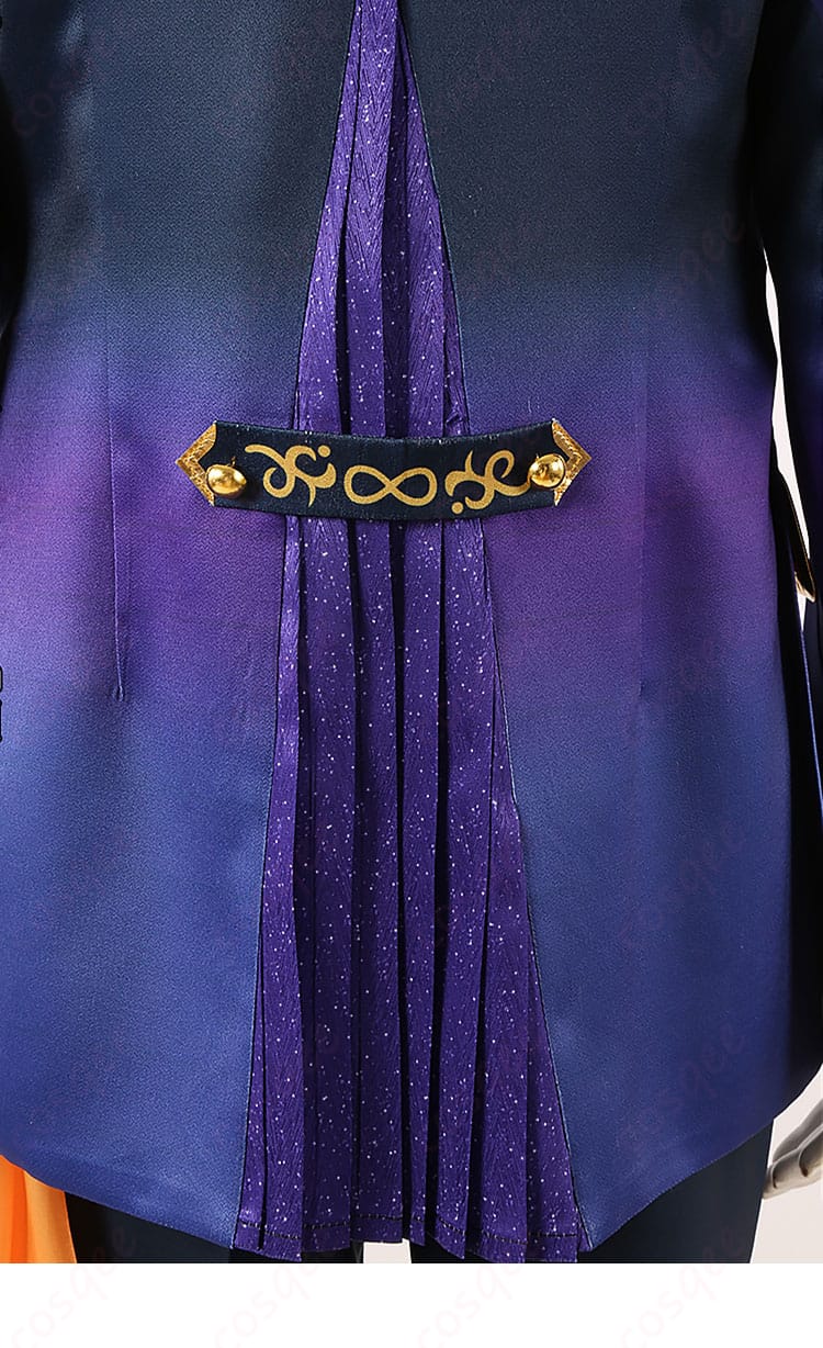 あんスタ 逆先夏目 コスプレ衣装 服装背面細部。背中部分も丁寧に再現されています。