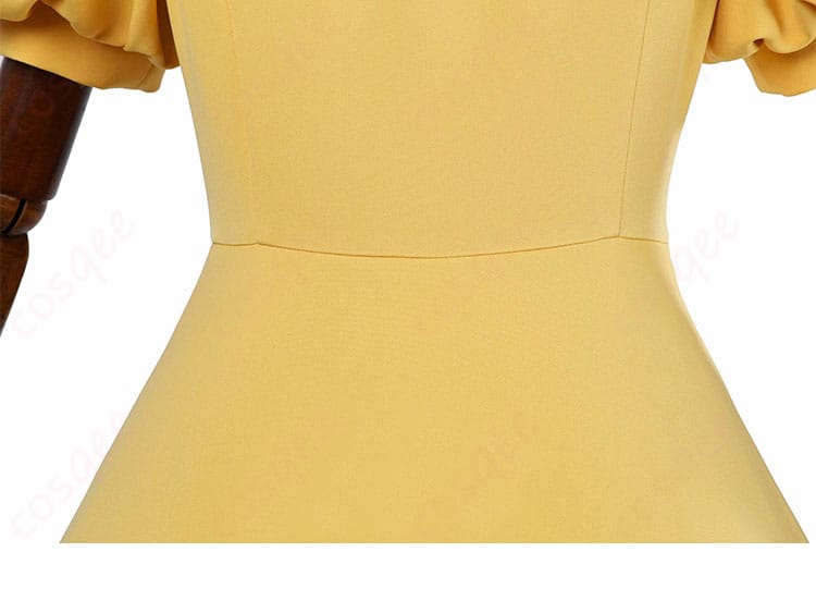 大道寺知世のコスプレ衣装、ウエスト部分の装飾細部。美しいディテールと完璧な仕立て。