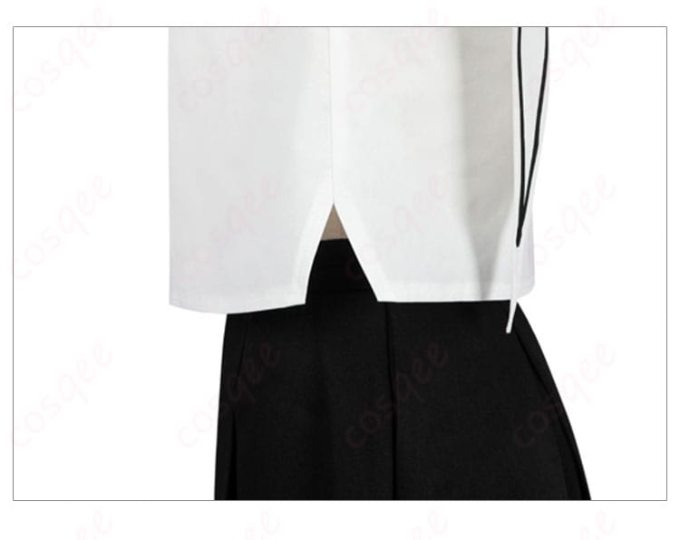 腰部の側面装飾の細部。腰回りのデザインに注目した画像。