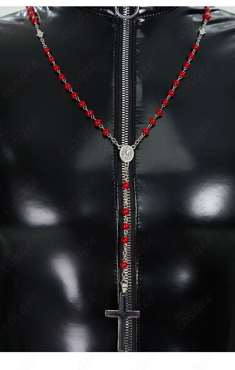 メロのコスプレ衣装に付属するアクセサリー、ネックレスの装飾詳細。デザインの細部が際立つアイテム。