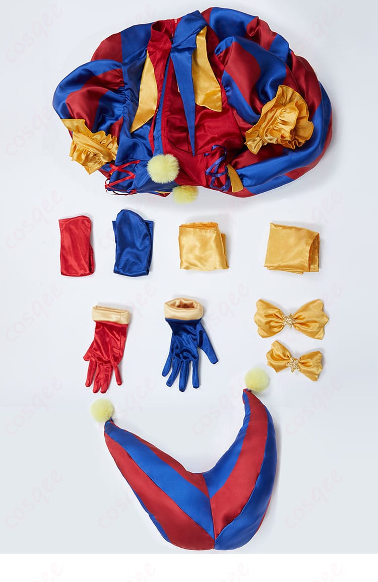 ポムニのコスプレ衣装セット内容を全て見せる画像。衣装、アクセサリーすべてが一目で確認できます。