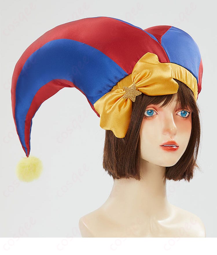 ポムニのコスプレ衣装に欠かせない帽子の側面の装飾。小物のディテールにもこだわりが詰まっています。