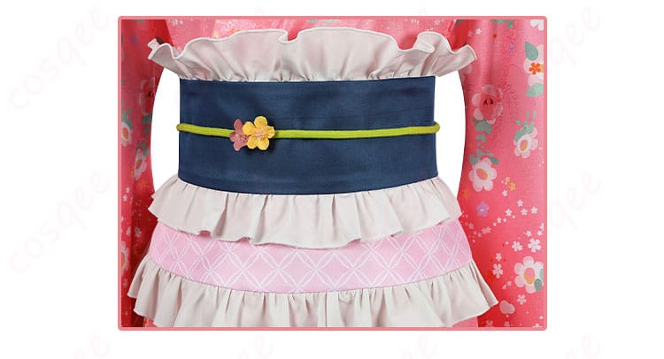 腰封の装飾ディテール、甘露寺蜜璃のコスプレ衣装。ファッション性と機能性を兼ね備えたデザイン。