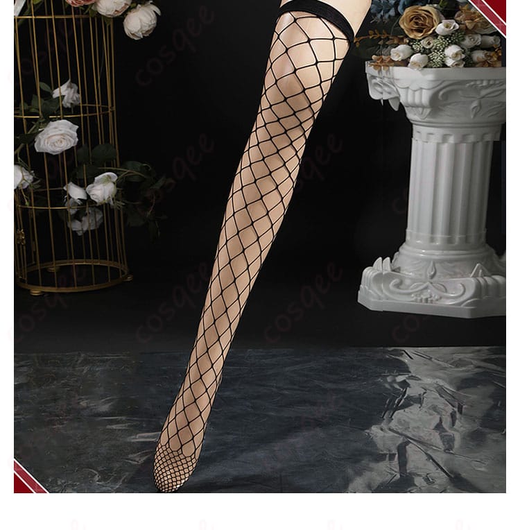 ネットタイツ装飾ディテール。コスプレ衣装に合わせた網タイツ。コスプレ衣装。