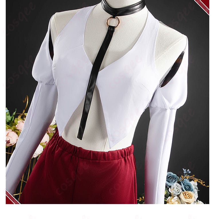 内搭服装ネックレスディテール。コスプレ衣装の繊細な内装ディテール。コスプレ衣装。