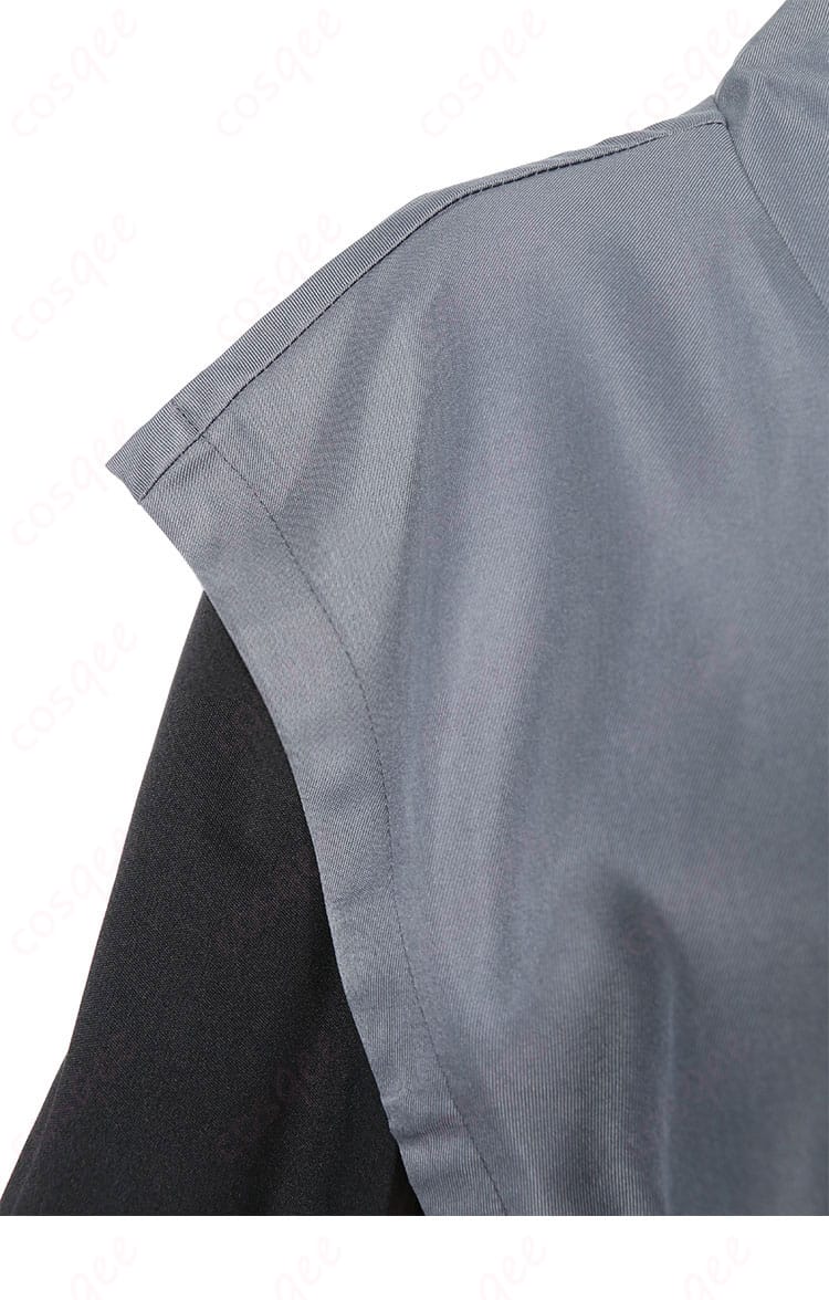 肩袖装飾の細かいディテール。キャラクターの個性を反映したディテールです。