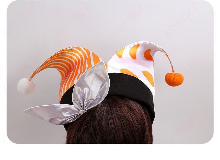 ズボンの衣扣装飾の詳細。コスプレ衣装の全体的なデザインの一部。