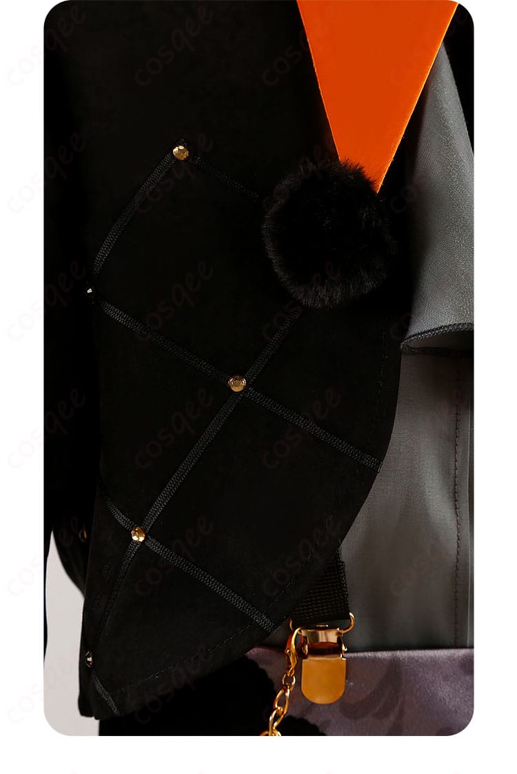 袖口の装飾の細部。コスプレ衣装の完成度を高めるディテール。