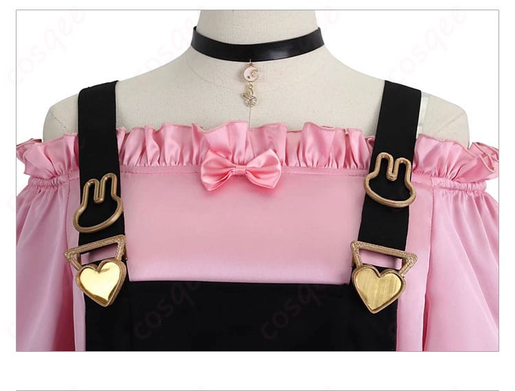 颈饰と领口装饰细节图。チョーカーと襟の装飾がアップで見える画像、細かい刺繍やデザインが魅力。